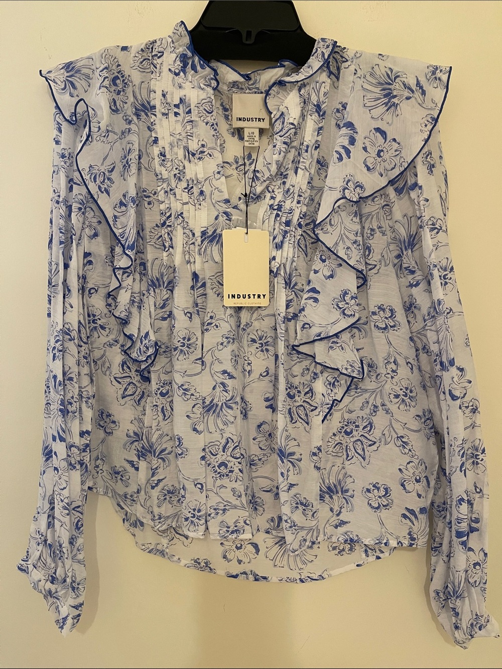 Industry Blue & White Floral Ruffle Blouse - Women size L
